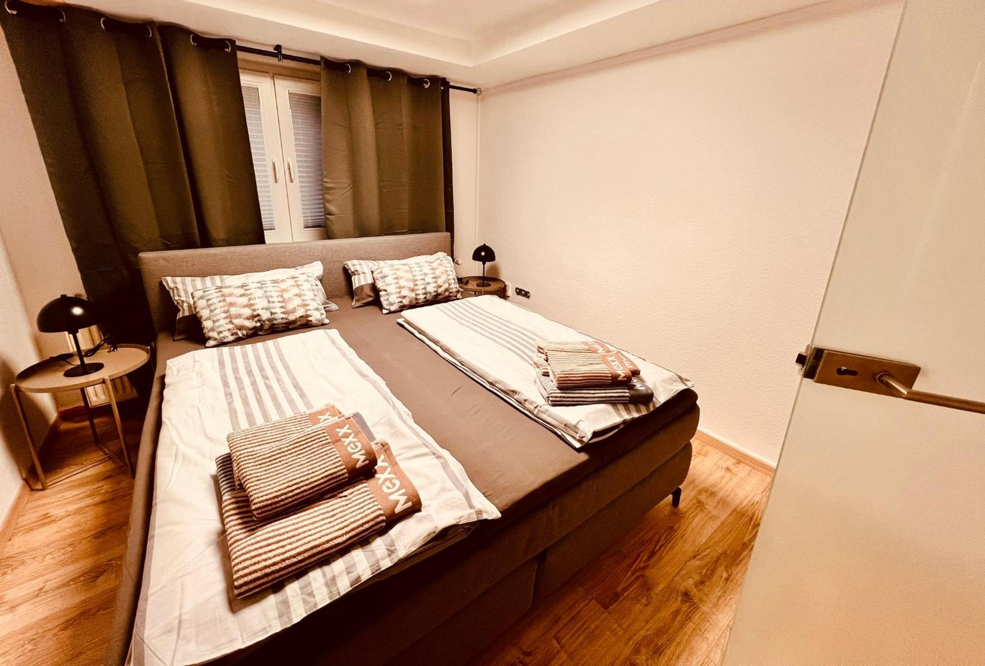 Ferienwohnung Cologne Luxe Living: Opulent Elegance Unleashed Exterior foto