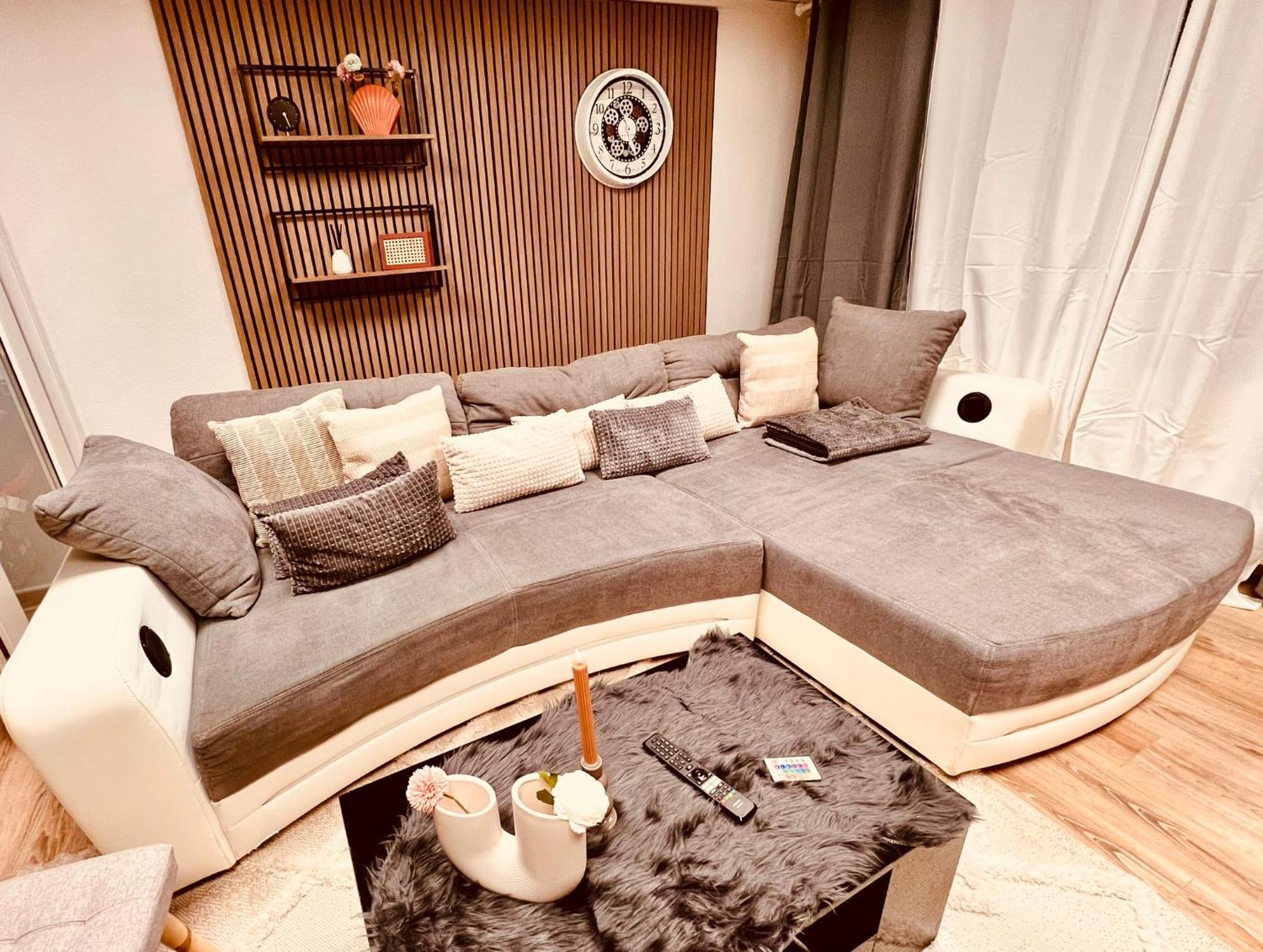 Ferienwohnung Cologne Luxe Living: Opulent Elegance Unleashed Exterior foto