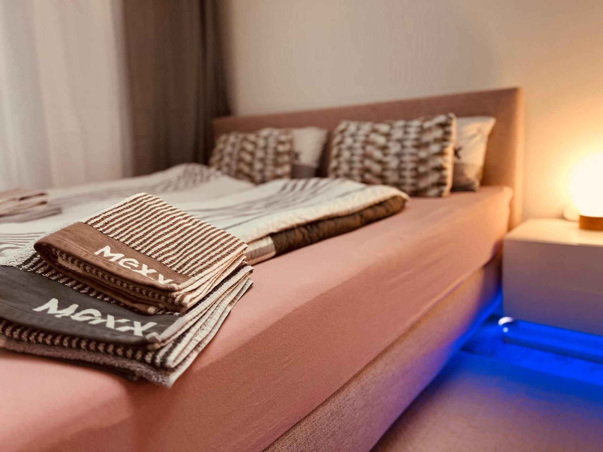 Ferienwohnung Cologne Luxe Living: Opulent Elegance Unleashed Exterior foto